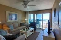 Ocean view condo steps from the sand with balcony pool & tennis - B&B Fort Walton Beach