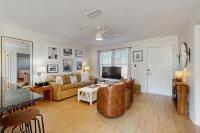 Cozy coastal ground floor condo close to beach access & full kitchen - Ferienwohnung Fort Walton Beach