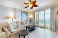 Spacious beachfront condo with full kitchen shared pool and beach access - Chambres d'hôtes Panama City Beach