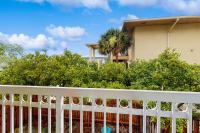 Cozy coastal condo full kitchen & close to beach access - B&B Fort Walton Beach