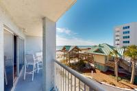 Beautiful condo in beachfront building with pool balcony AC & lovely decor - B&B Fort Walton Beach