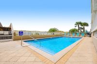 Relaxing oceanfront escape with fitness center shared pool & views - B&B Fort Walton Beach