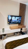 Nest and Rest at Menlyn Maine residence - B&B Pretoria