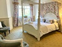 Viktorianische Suite mit Himmelbett