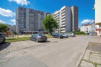 Elegant Green Apartment Jabłońskiego in Rzeszów with Air Conditioning by Noclegi Renters - Chambres d'hôtes Rzeszów