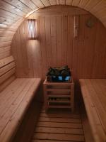 Familienfreundliches modernes Ferienhaus mit Faßsauna - B&B Frielendorf