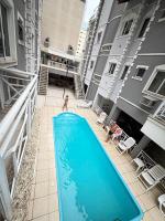 Apto proximo ao mar rua 224 Meia Praia - Bed and Breakfast Itapema