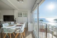 Luminoso piso de tres habitaciones con vistas al mar - Bed and Breakfast Platja d'Aro