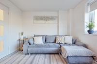 Modern 4BR Sleeps 10, Free Parking, Basildon town, Contractor friendly - B&B Basildon