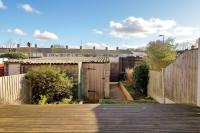 Modern 4BR Sleeps 10, Free Parking, Basildon town, Contractor friendly - B&B Basildon