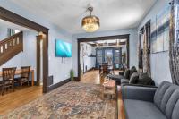 Contemporary 4BR Home Near Hospital - B&B Buffalo