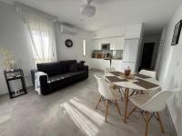 Jupiter 14 Street View - Bed and Breakfast Benalmádena