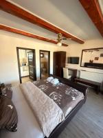 Camera Matrimoniale/Doppia con Letti Singoli con Bagno Privato