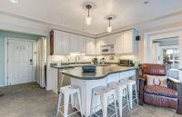 Riverfront Cottage - Steam Room & Pet Friendly - Bed and Breakfast Bend