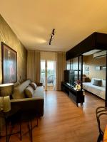 Apto 1405 com Piscina e Academia 2 Quartos Ar Condicionado no Centro Cívico com Garagem - B&B Curitiba