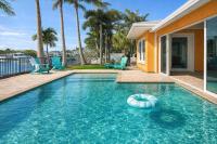St Pete Waterfront Pool Home - Chambres d'hôtes St. Petersburg