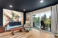 Top Floor Riverfront Condo at the edge of Downtown - Ferienwohnung Bend