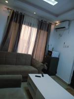1 chambre salon entièrement climatisé au sein d'une résidence calme à LAMBANYI - Bed and Breakfast Conakry
