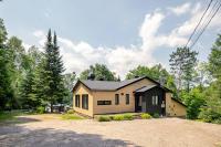 Au pied de la montagne à Chute-Saint-Philippe - B&B Lac-Saint-Paul