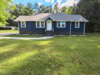 The Crestwood - Entire 3BR Ranch Home - Wi-Fi - Long Stays - Large Lot - HD Truck Parking OK - Utilities Included - 25 Min to Downtown Atlanta - Chambres d'hôtes Lithonia