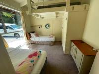 Zweibettzimmer mit Gemeinschaftsbad