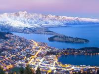 The Top Floor Hallenstein Apartment - Ferienwohnung Queenstown