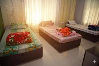 Osho Sumeru Homestay W Veg Wifi Parking - Bed and Breakfast Mātigara