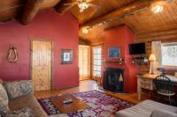 One-Bedroom Cabin