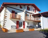 Rez-de-jardin Moderne & Lumineux avec Clim - Chambres d'hôtes Meharin