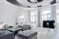 Kamienica pod Neptunem - Rynek Puck - Śniadanie w cenie - 200m do Molo - Bed and Breakfast Puck