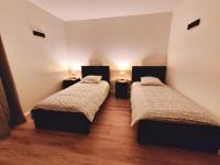 Appartement spacieux, 3 chambres, 6 lits simples - B&B Massy