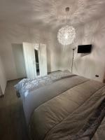 Casa strauss, elegante bilocale immerso nel verde - B&B Limbiate