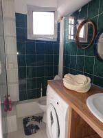 Studio au calme avec piscine - Bed and Breakfast Clarensac
