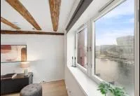 Canal View ! Central, 200 m from Train Station ! - Chambres d'hôtes Trondheim
