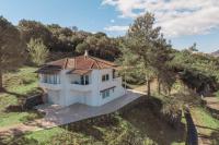Casa Pino - private villa with pool in Corfu, close to best beaches, golf course and water park, ideal for families - Chambres d'hôtes Kokkínion