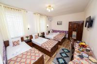 Vierpersoonskamer met Badkamer