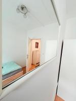 Beenie 18 - B&B Linz