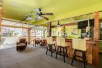 Pelican Pub - Beach Bar Stage Family Fun 4 Sure - B&B Galveston