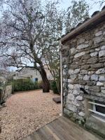 Maison provençale, jardin arboré proche Grignan 4-6 pers, 2 chambres - Ferienwohnung Réauville