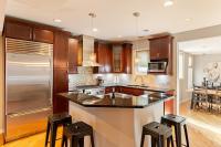 Stunning Home, Epic Game Room, Prime Location - B&B Chicago