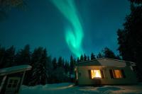 Lakefront Villa AINOLA, 55 km from Rovaniemi - Bed and Breakfast Rovaniemi