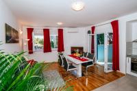 Apartamento con balcón