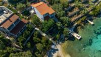 Villa Naty with Whirlpool by Villas Guide - B&B Vela Luka