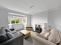 Modern Contractor House - Lockable Gated Parking - Chambres d'hôtes Kiveton Park