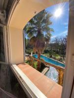 Camera Matrimoniale con Vista Piscina