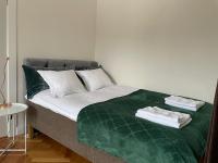 Apartment in country house with private entrance - Ferienwohnung Almaröd
