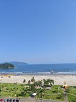 Flat completo com estacionamento à 400m da praia - B&B São Vicente