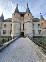 Gîte du Château de Spontin - 8 chaussée de Dinant - 5530 Spontin - B&B Mellet