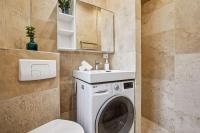 Eiffel Tower & Champs-Elysees - Paris Vacation Rentals - B&B Parigi