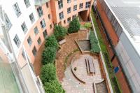 Cozy Leeds City Centre Apartment - Ideal for Long Stays & Contractors - Balcony - Sleeps 4 - FREE WiFi - Chambres d'hôtes Leeds
